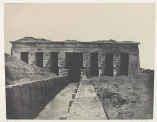 Celkový pohled, Velký chrám Dendera (Teutyres), Horní Egypt