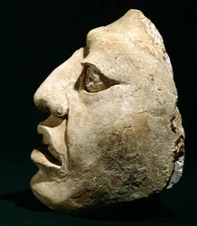 Hlava muže, z Piedras Negras, Peten, Guatemala (štuk)