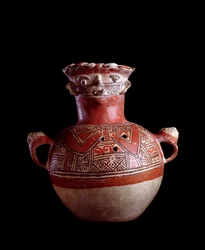 Předkolumbovské umění, mayská civilizace, poklasické období (asi 6 n. l.): zoomorfní hliněná pohřební urna. Z Mixco Viejo, Chimaltenango, Guatemala. Guatemala, Museo Nacional de Arqueología y Etnología
