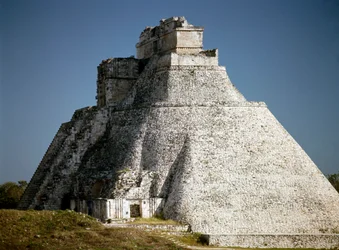 Pyramida kouzelníka, 6. století