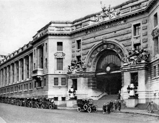 Waterloo Station, Londýn, 1926-1927.
