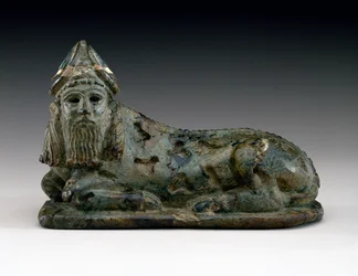 Lama božstva, cca 2100-2000 př. n. l. (serpentýn)