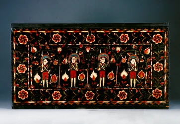 Truhla (lakované dřevo)