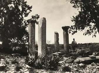 „Budování říše“ ve fašistickém věku: Axum zůstává v Cohaitu, 09.05.1936 (černobílá fotografie)