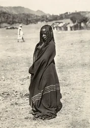 „Budování říše“ ve fašistickém věku: žena Habáb, 09.05.1936 (čb foto)