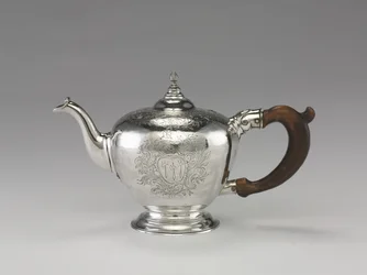 Čajová konvice, cca 1755-1760 (stříbrná)