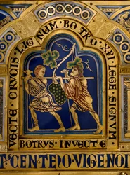 Verdunský oltář vyrobený ve zlatě a smaltu od Nicolase de Verdun (cca 1130/50-1205): výjevy ze Starého a Nového zákona: detail představující návrat Josue a Caleba s obrovským hroznem ze země Kanaán (slíbeno Přistát). Klostern z 12. století