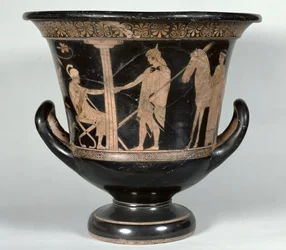 Attický červenofigurový kalyxový krater zobrazující hoplitu vracejícího se z války (keramika) (viz také 39291)