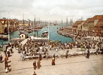 Fisketorget, Bergen, hospoda. c.1900