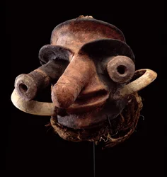 Vanuatu Puppet Head, z ostrova Malekula (dříve Nové Hebridy) Oceánie (smíšená média)