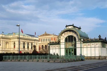 Pavilon Otto Wagnera na náměstí Karlsplatz