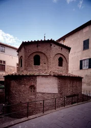 Raně křesťanská architektura: baptisterium