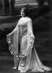 Marguerite Carre jako Melisande v opeře Pelleas et Melisande od ClaudeDebussyho v roce 1911, foto Paul Nadar