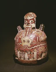 Keramická nádoba s postavou boha, kultura Nazca (keramika)