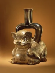 Nádoba s pumou, kultura Chavin, cca 90 př. n. l. (keramická)