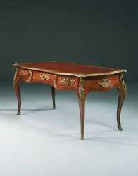 Plochý psací stůl Louis XV