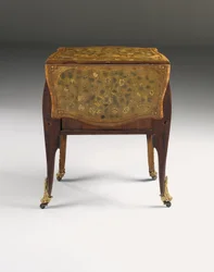 Louis XV commode, c.1765-70 (tulipánové dřevo, platan, amarant a intarzie montované na ormolu) (viz také 463004, 465390 a 465391)