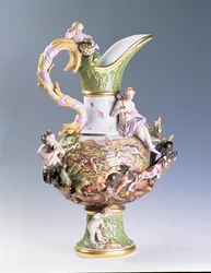 Dekorativní džbán představující Zemi, vyrobený v Misnii, kolem 1860-80 (porcelán)