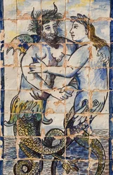 Dlaždice azulejos v palácových zahradách zobrazující mořské tvory