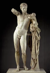 Řecké umění: Hermes a dítě Dionýsos - Mramorová socha od Praxitela (4. století př. n. l.) z chrámu Héry v Olympii, 330 př. n. l., rozměry 213 cm - Olympie, Archeologické muzeum - Hermes nesoucí Dionýsa - Mramorová socha (v. 213 cm), od Praxitela (asi