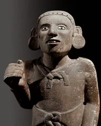 Předkolumbovská civilizace: socha aztéckého kněze