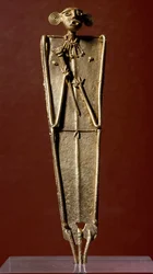 Předkolumbovské umění, civilizace Muisca: soška ženy (Tango) ve zlatě. 15.-17. století. Bogota, Museo de Oro, Kolumbie