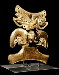 Předkolumbijské umění, civilizace Tairona: zlatý přívěsek ve tvaru ptáka. 10-16 našeho letopočtu. Bogota, Museo de oro