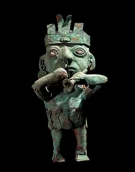 Předkolumbovské umění, kultura Vicús (Peru): bronzová soška hudebníka. Kolem roku 200 n. l. Lima, Muzeum zlata, Peru