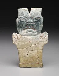 Antropomorfní plaketa, možná Ohnivý had, předklasické období, 800-400 př.nl (had a rumělka)
