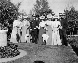 Rodinná skupina v Aténách, 1908.