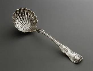 Propíchnutá naběračka, c. 1825-1846 (stříbro)