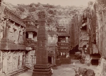 Chrám Khalias Rock-Hewn, Ellora