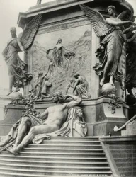 Berlín, pomník císaře Viléma I., základna