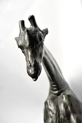 Velká žirafa se sklopenou hlavou, model 1909-10, odlita před rokem 1913 (bronz) (viz také 3084917-43)