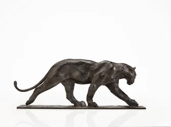 Panther chůze, zadní noha zvednutá, cca 1904 (patinovaný bronz)
