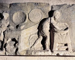 Basreliéf zobrazující výrobu chleba, římský, 2.-3. století našeho letopočtu