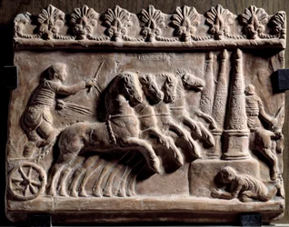 Campanský reliéf: závod vozů (kvadriga) a cirkusová scéna. 1. století n. l. Terakotová destička. V 0,32 x 0,39 m. Paříž, muzeum Louvre