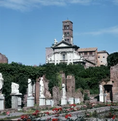 Dům Vestalek (Foyer des vestales), Forum Romanum, Řím, Itálie.