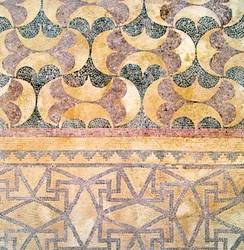 Detail geometrické mozaiky, Dům Theseus, Paphos, Kypr