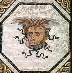 ŘÍMSKÉ UMĚNÍ: Medusa.
