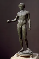 Římské umění: „Ephebe““ Bronzová socha podle řeckého originálu z Pompejí