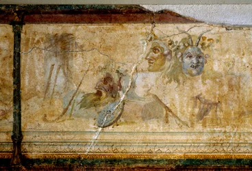 Římské umění: „Zátiší s divadelními maskami“. Detail. Freska, kolem 25-19 př. n. l. Rozměry: 23 cm. Řím, Museo Nazionale Romano (neboli Muzeum Diokleciánových lázní)