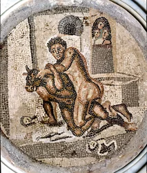 Římské umění: „Théseus bojující s Mínotaurem“. Mozaika z naleziště v Pompejích. 1. až 3. století n. l. Neapol, Museo Archeologico Nazionale
