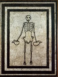 Římské umění: kostra držící dva džbány. Mozaika z 1. století z Pompejí. Národní archeologické muzeum, Neapol, Itálie