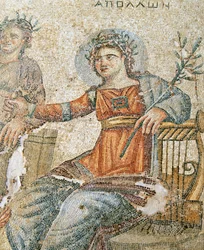 Mozaika Apollo a Marsyas, detail Plinius a Apollo, House of Aion, Paphos, Kypr mozaika