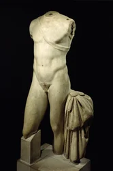 Torzo Apolla (mramor)