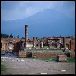 Římské umění: pohled na fórum, archeologické naleziště Pompeje (1. století př. nl-1. století n. l.) Itálie (římské umění: pohled na fórum Pompeje
