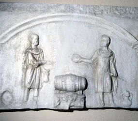 Znamení obchodníka s vínem v římských dobách. Muzeum Ostia (Ostia)