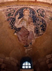 Kristus ve velebnosti. Freska ze 13. století, krypta katedrály v Auxerre.