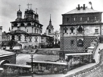 Dům Romanovských Bojarů v Klášteře Znamení a Katedrála Znamení v Moskvě